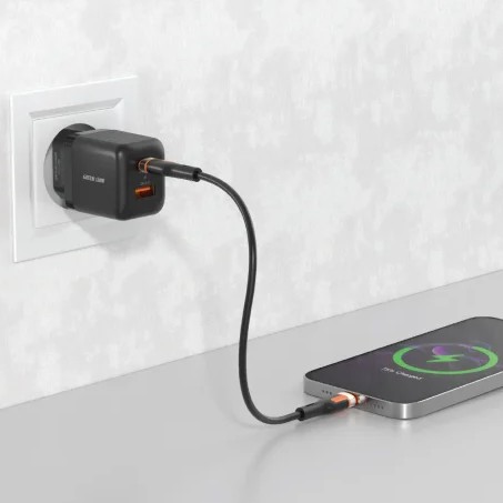 شارژر دیواری گرین لاین مدل Ultra Compact با فناوری GaN و پین اتحادیه اروپا (A+C 20W)